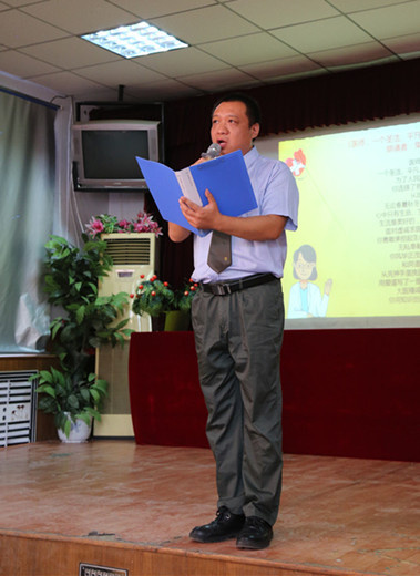 医师朗诵《医师，一个圣洁、平凡、伟大的名字》.jpg